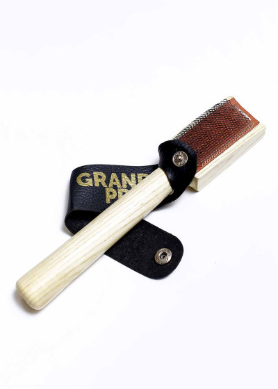 Shoe brush with cover GP gold