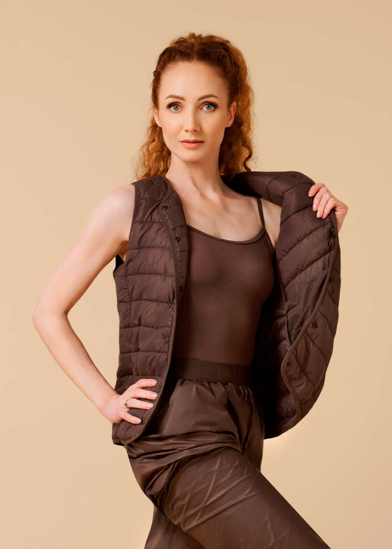 LESSON Warm-up vest by Grand Prix 100%polyester, mocco, 152cm