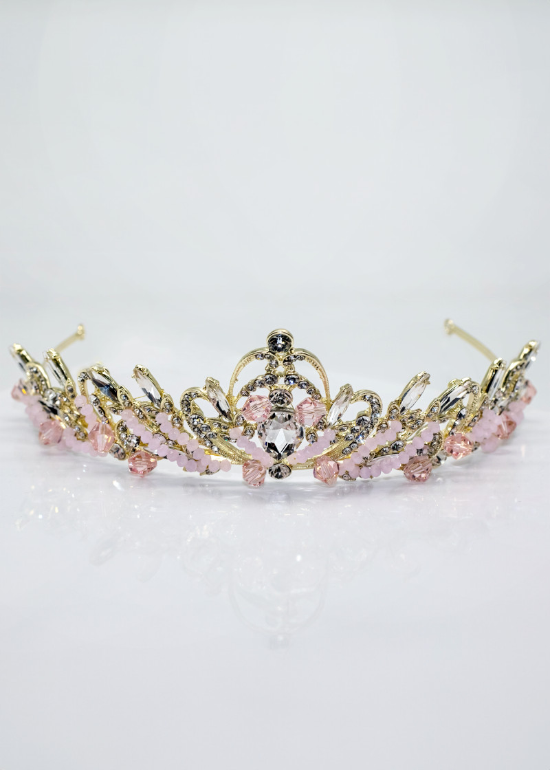 Crown Lilian