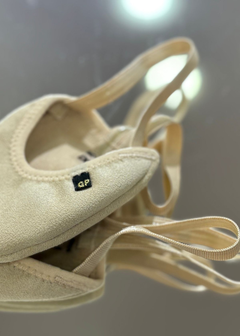 Half Shoes Grand Prix FLEXI microfiber, beige, 31-32
