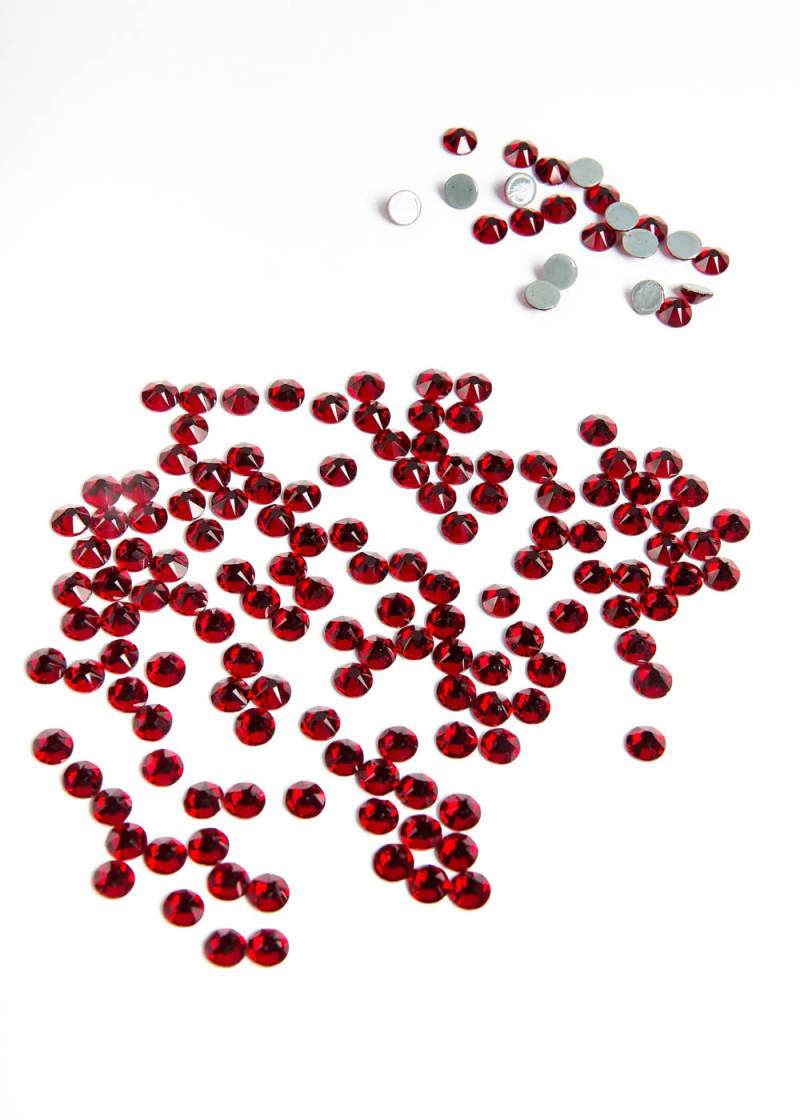 Rhinestones Elizabeth GOLD ss20 (HF) Garnet(102G)